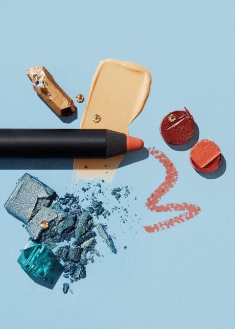 Cosmetic styling for Nars lip liner