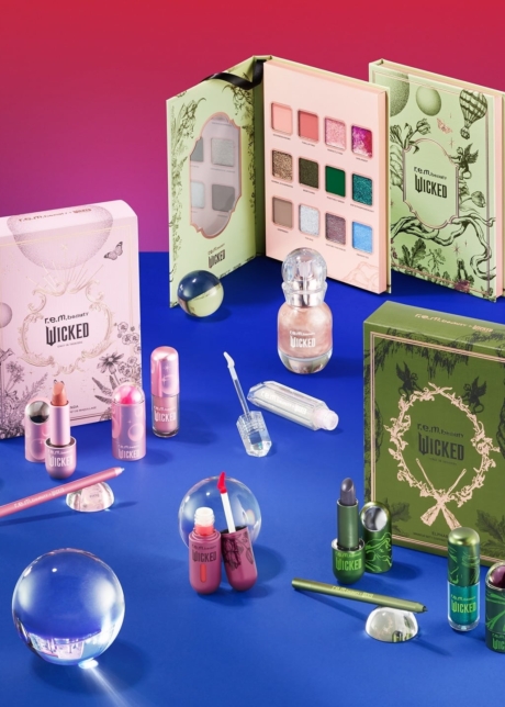 Cosmetic styling Wicked inspired REM beauty eye shadows lipstick lipgloss lip line