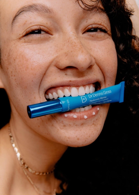 Dr Dennis Gross Hyaluronic Collagen Lip Cushion model portrait