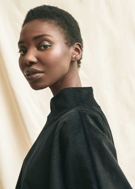 Beauty Editorial green eye liner black woman beauty