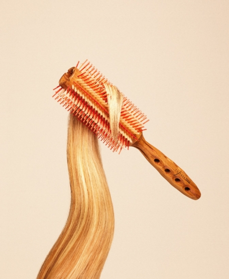Beauty Creatives: Hair static and hair brush