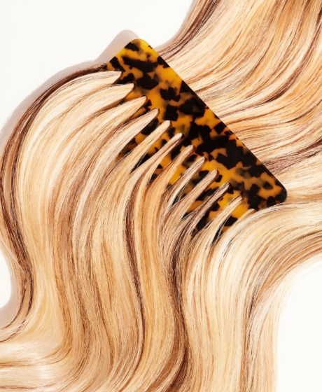 Beauty Creatives: Hair brushed by a comb
